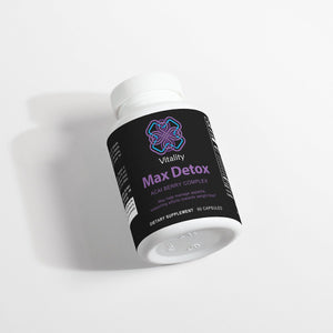 Max Açaí Detox Cleanse bottle with Açaí berries. (Image 5 of 6)